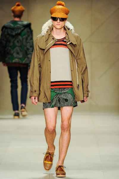 Look 4